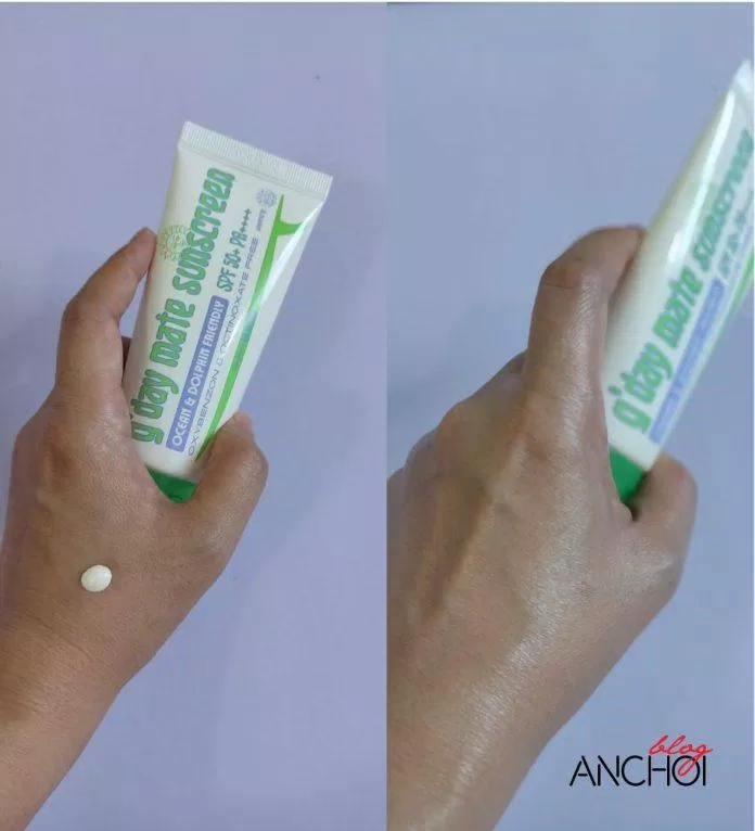 Review kem chống nắng Chasin’ Rabbits G’day Mate Sunscreen: kem chống nắng vật lí thuần chay thân thiện với sinh vật biển Chất kem tệp vào da và nâng tông nhẹ. Nguồn: Minh Vy
