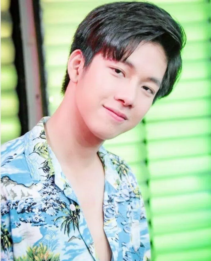 Yêu Không Hối Tiếc – Love Syndrome III (2023): Chuyện tình giữa chàng mafia và công tử đào hoa mà bạn không thể bỏ lỡ Frank nổi tiếng với vẻ ngoài điển trai và là diễn viên đam mỹ Thái có tiếng ( ảnh: internet).