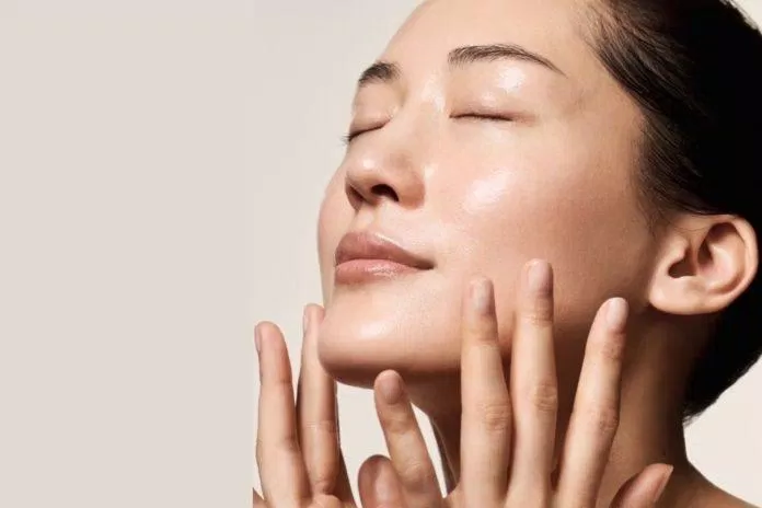 Top 10+ kem chống nắng cho da thường tốt nhất: bảo vệ da toàn diện Tuy được coi là loại da khỏe trong các loại da nhưng da thường vẫn cần chăm sóc đúng cách để luôn khỏe mạnh, rạng rỡ (Ảnh: internet)