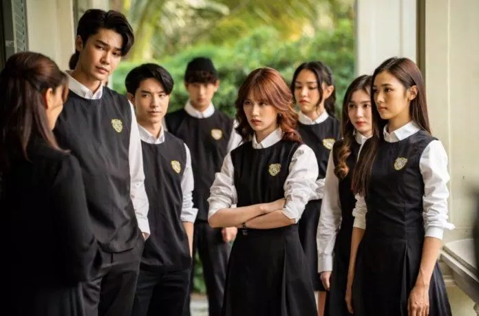 Home School - Ngôi Trường Bí Ẩn (Ảnh: Internet) Home School - Ngôi Trường Bí Ẩn (Ảnh: Internet)