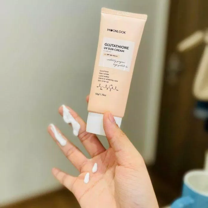Review kem chống nắng MoonLook Glutathione UV Sun Cream có tốt không? bà bầu dùng được không? (Ảnh: Internet).