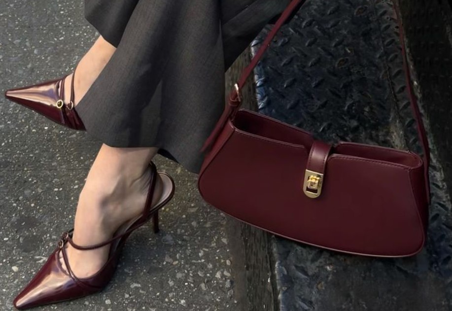 phoi do voi kitten heels